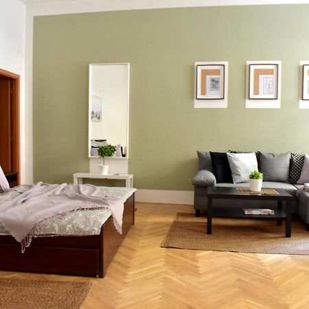 Andy'S Central 3-Bedroom Apartment ! Prague Luaran gambar