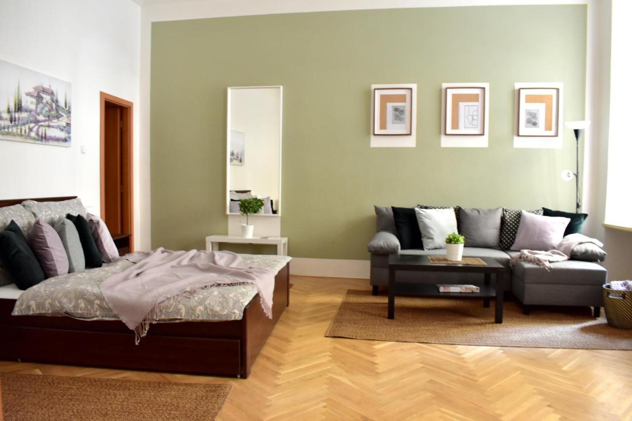 Andy'S Central 3-Bedroom Apartment ! Prague Luaran gambar