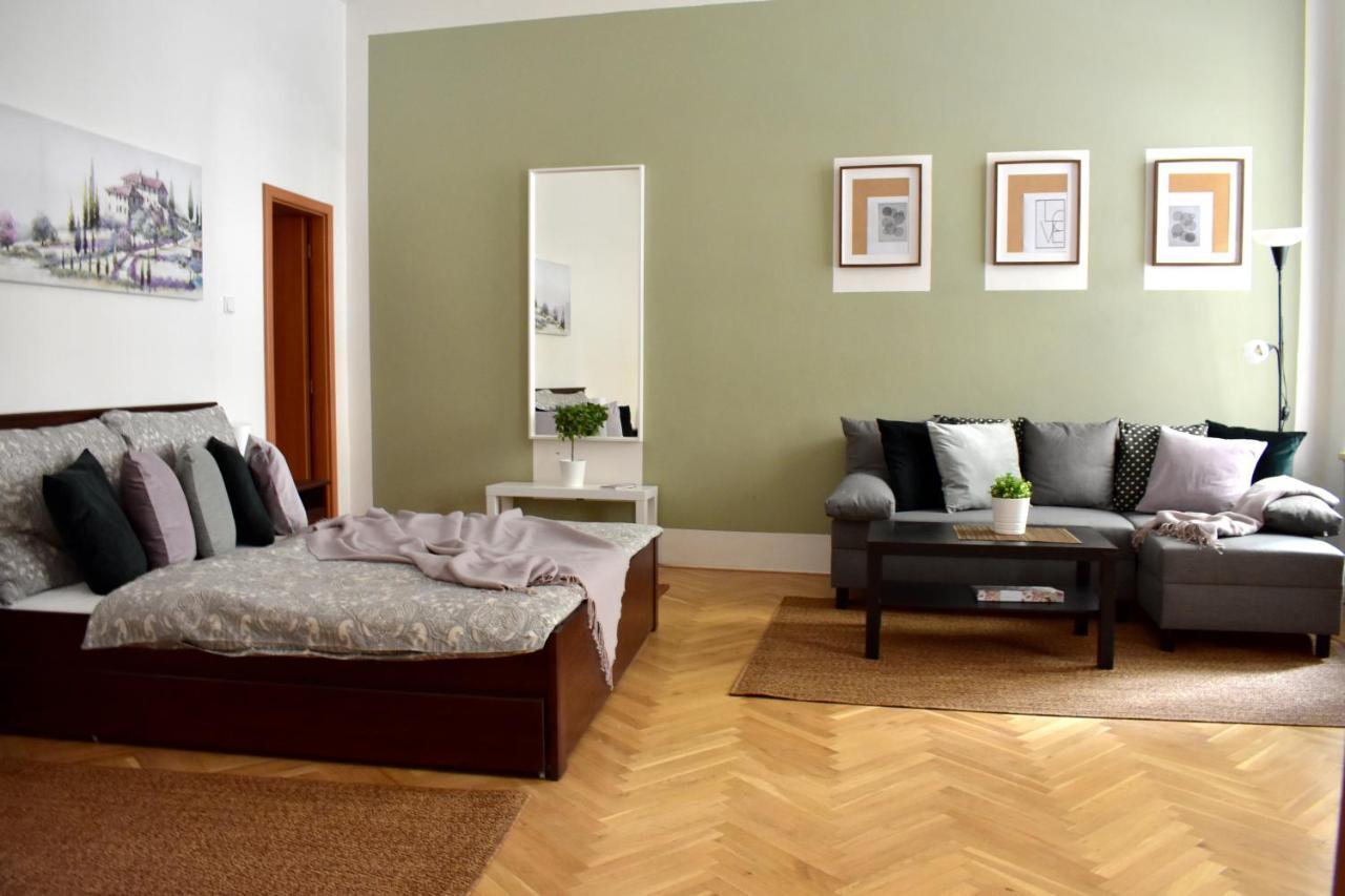 Andy'S Central 3-Bedroom Apartment ! Prague Luaran gambar